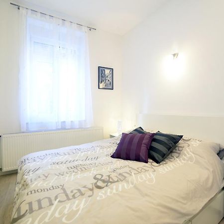 Cosy Central Apartment Загреб Екстериор снимка